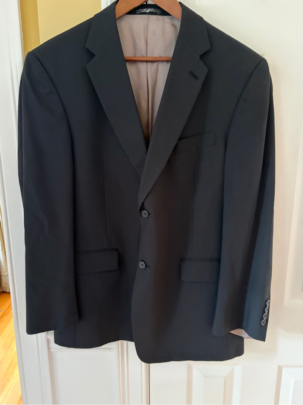 Men's Classic Black Two-Button Blazer - size 42S